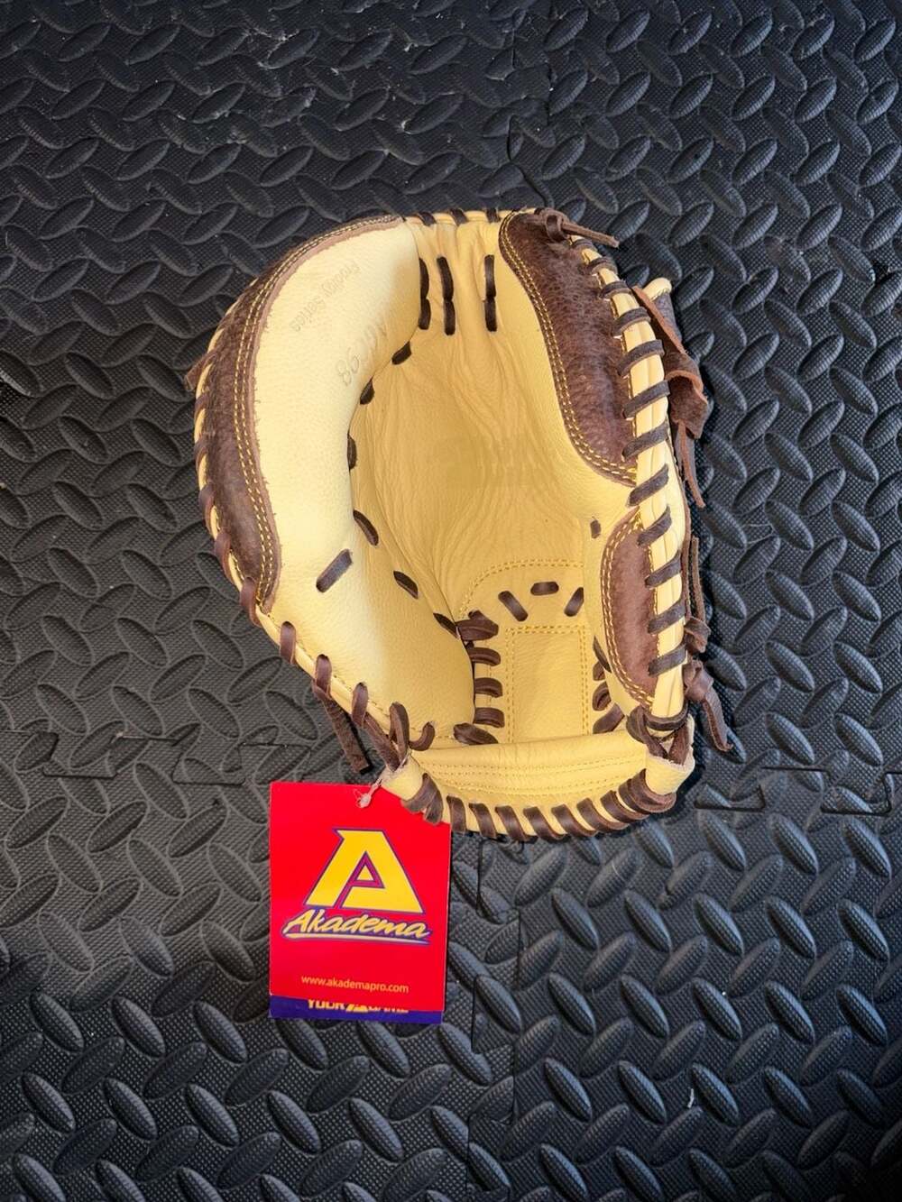 Akadema Prodigy Series AGC98 Catcher's Mitt Brown Tan Leather youth